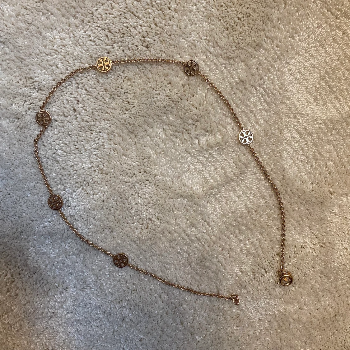 Tory Burch halsband  - 90