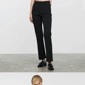 Bootcut kostymbyxor  - Bootcut kostymbyxor från bikbok. Säljes för att dom är för små, fint skick! 150kr