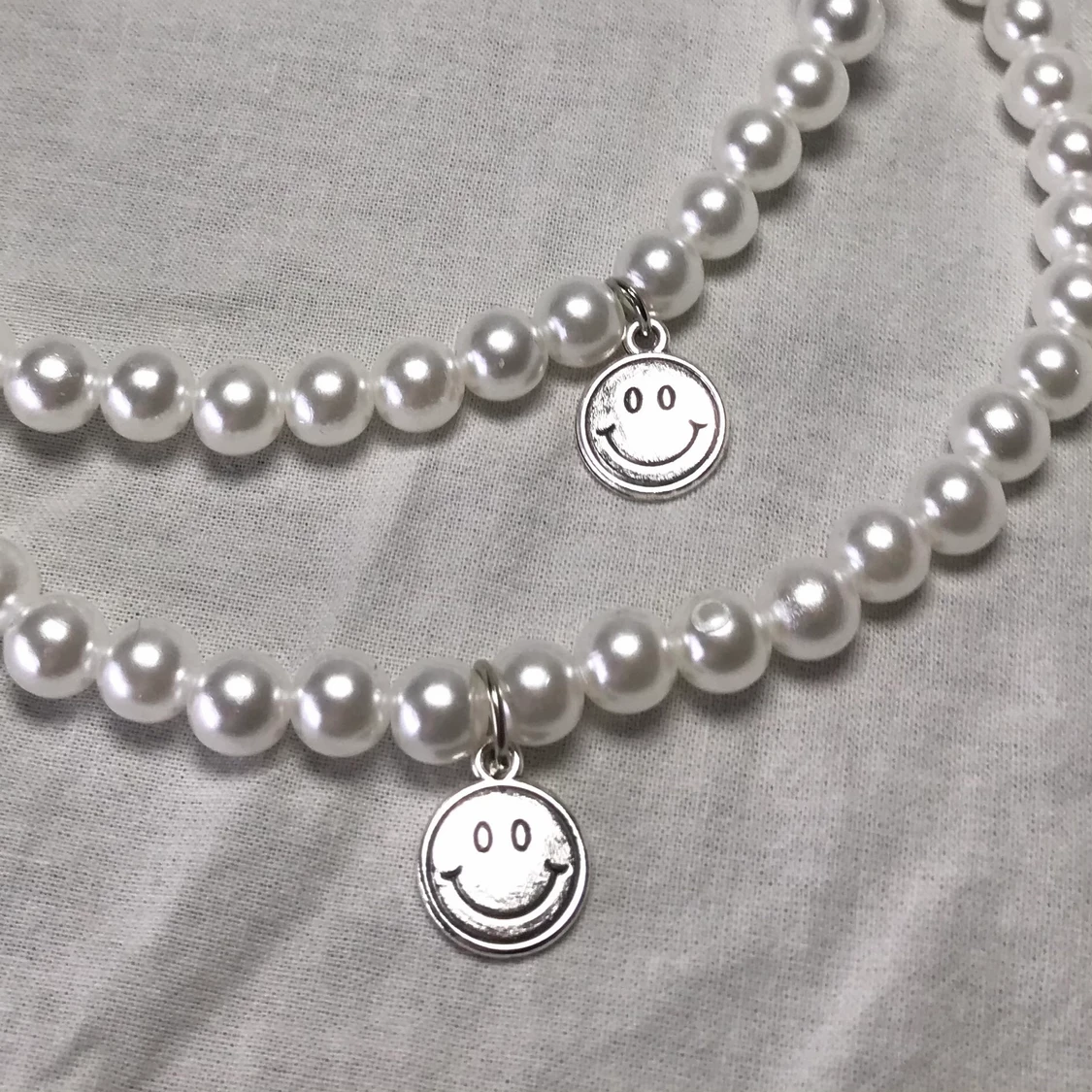 smiley necklace 👀 - 90