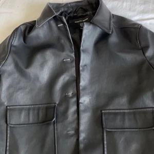 Skinnnjacka - Jättefin skinnjacka (fake)❤️