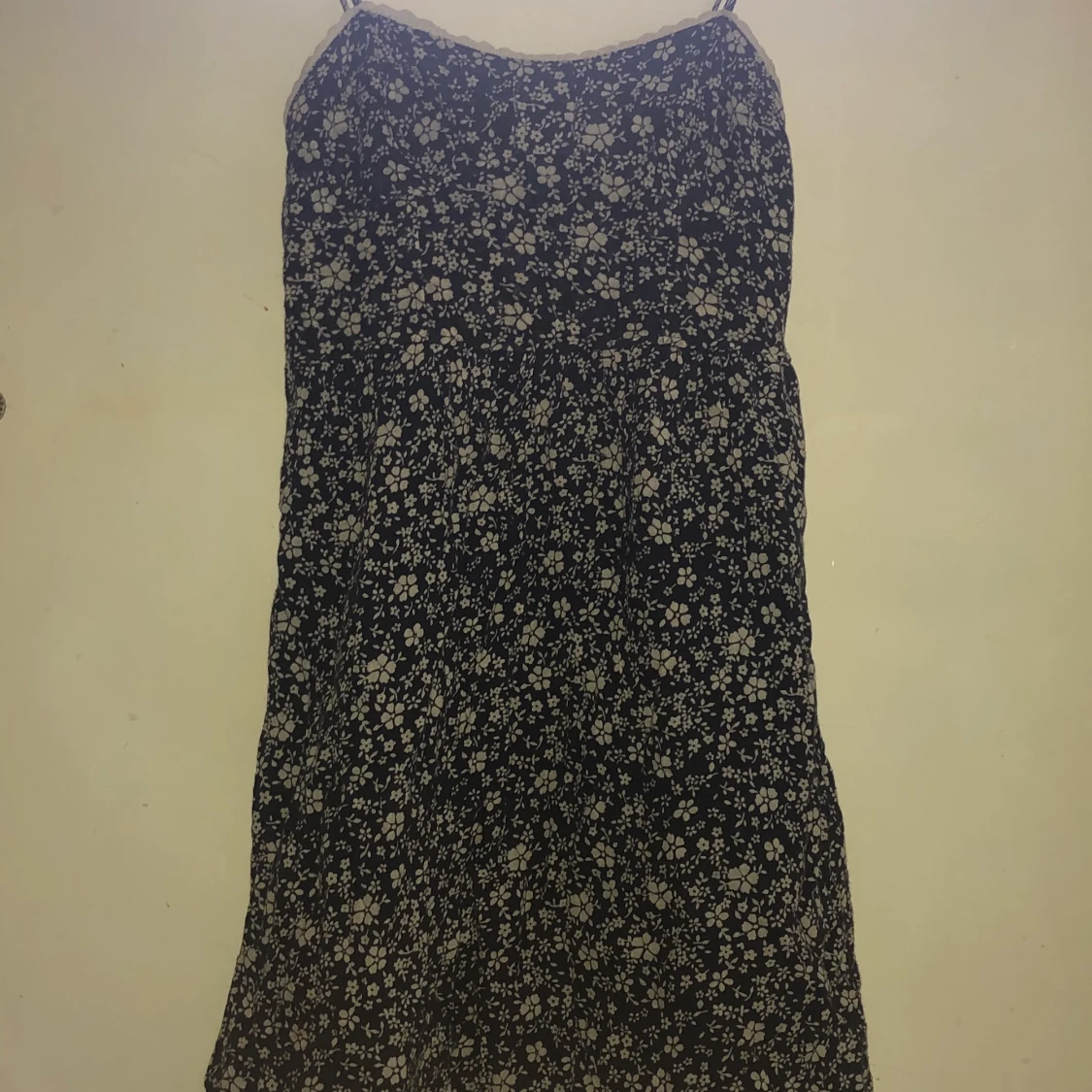 Blommig sommarklänning - 91