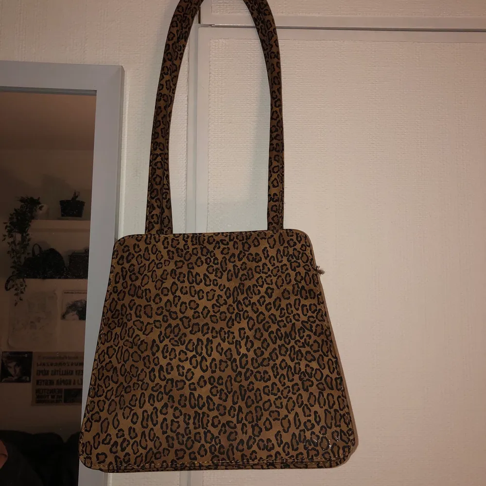 Cute leopard bag. Väskor.