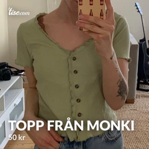 Topp från Monki - Använd en gång