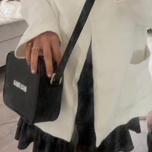 Cool väska  - Såå cool väska ifrpn madlady säljes! Finns inte kvar i butik, köparen står för frakt 