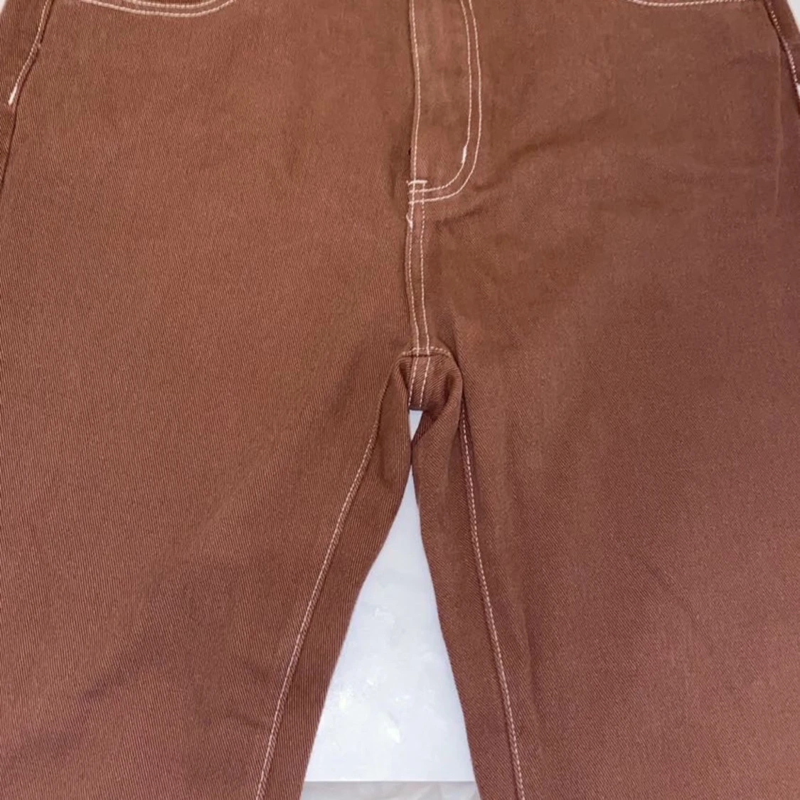 Knapp slätt jeans i storlek L - 90