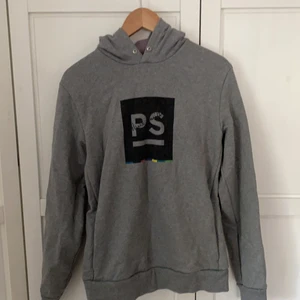 Paul Smith Hoodie - Grå hoodie från Paul Smith i storlek M