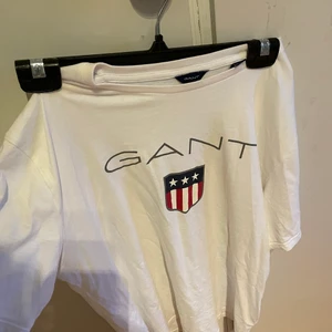 Gant  - 100kr med frakt 