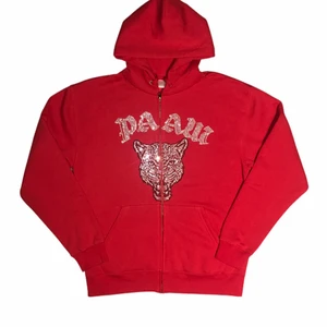 Paaw zip up hoodie ❤️ - Intressekoll på paaw hoodie, skriv vad ni kan tänka er ge för den! Jättefint skick och alla rhinestones är kvar 🥰                      HÖGSTA BUD:   🤍