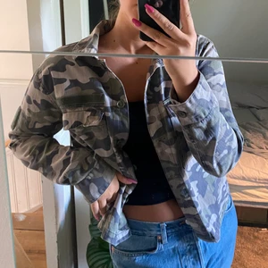 Militärjacka - Supersnygg