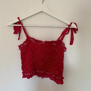 Linne - Kort linne från butik i Göteborg. Väldigt fint skick i strl M. 