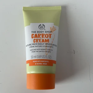 The body shop carrot cream  - The body shop Carrot Cream är en Daily Moisturiser! Den är helt oanvänd! 🥕