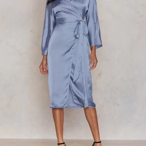 Kimono klänning Hanna Friberg x NAKD - Klänning från kollektionen med Hanna Friberg X NAKD. Som ny! 