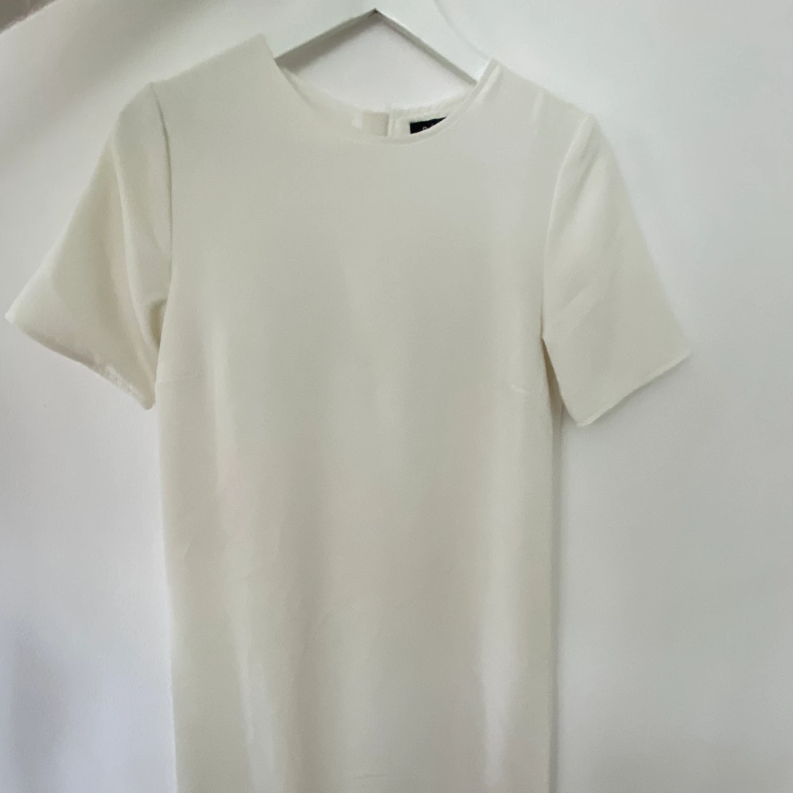 Vit enkel klänning  - 91