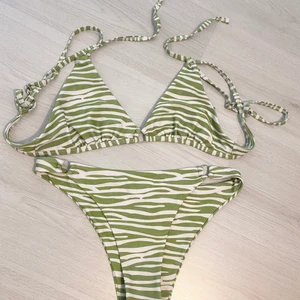Bikini - Superfin grön bikini!! Säljer då den inte passade mig