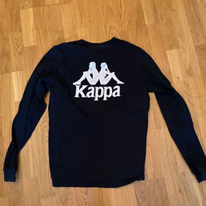 Kappa  - Långärmad kappa tröja. Mötas eller frakt mot avgift 