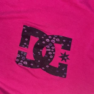 Tsirt - Snygg tshirt frå DC 😍köp!