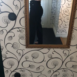 Svarta byxor  - Svarta byxor från HM 