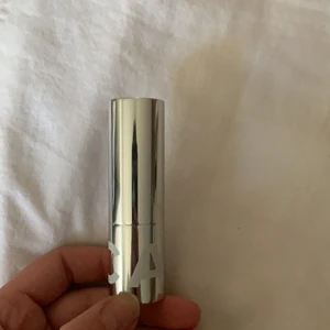 Caia bb-stick - Fick hem denna men färgen var alldeles för mörk för mig tyvärr! Helt helt oanvänd och nypris är 245kr! Färgen är 30C