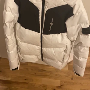 Vinter jacka  - Helt ny inte använd 