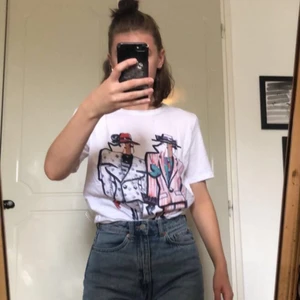 T-shirt - Snygg vit t-shirt med tryck