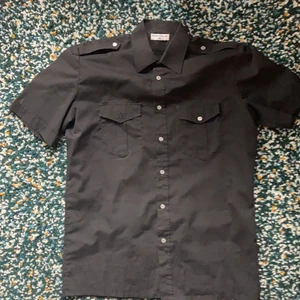 Melka twin skjorta - Melka twin skjorta i bra skick