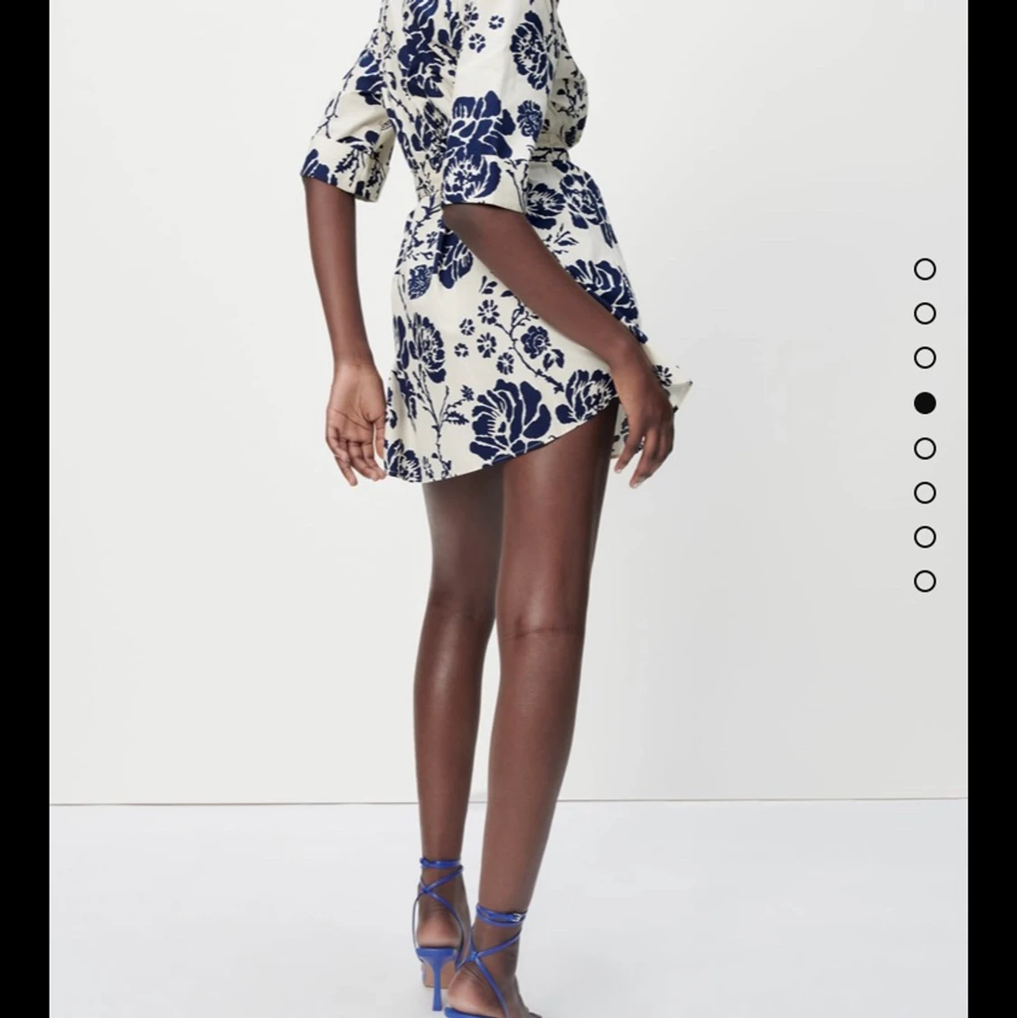 Blommig klänning från ZARA - 90