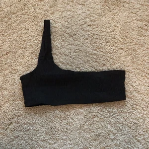 Bikinitopp - Står 38 men skulle säga 34/36, från Ivyrevel😋