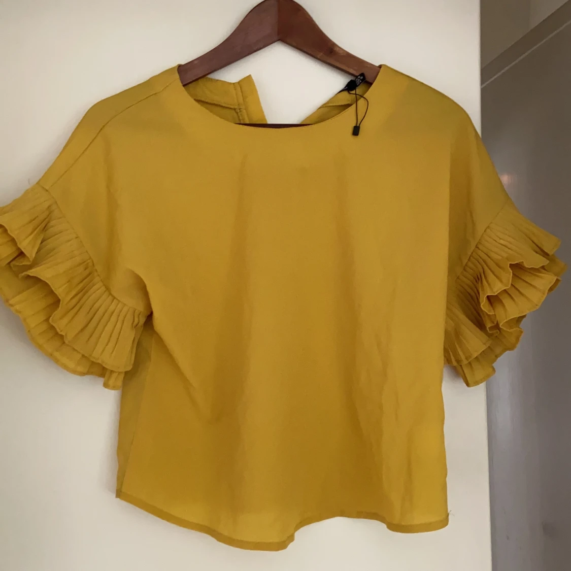 Senapsgul blus  - 90