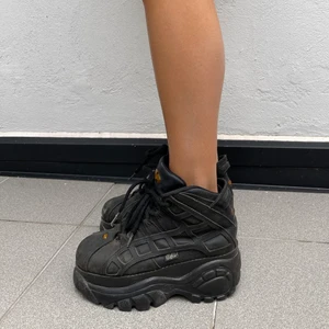 BUFFALO SHOES - Svarta Buffalos köpta 2017🖤