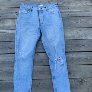 GINA TRICOT JEANS - Jeans från Gina tricot. Möts i Borås/frakt men köparen står för frakten.