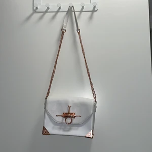 Väska - Angelica Blick - Väska från Bikbok, Angelica Blick. I använt skick☺️