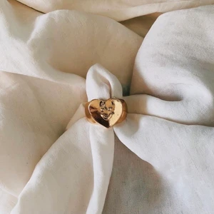 Happiness🧡 - Storlek: ~17.5mm                                                                       Pris: 59kr/ring