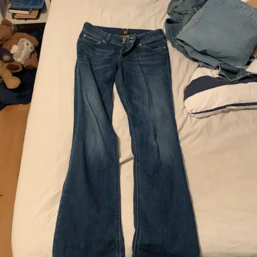 Lågmidjade jeans som är för små för mig!. Jeans & Byxor.