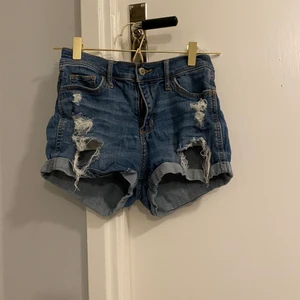 Hollister shorts  - Köparen står för frakten.💕 säljer pga att de är för små. 