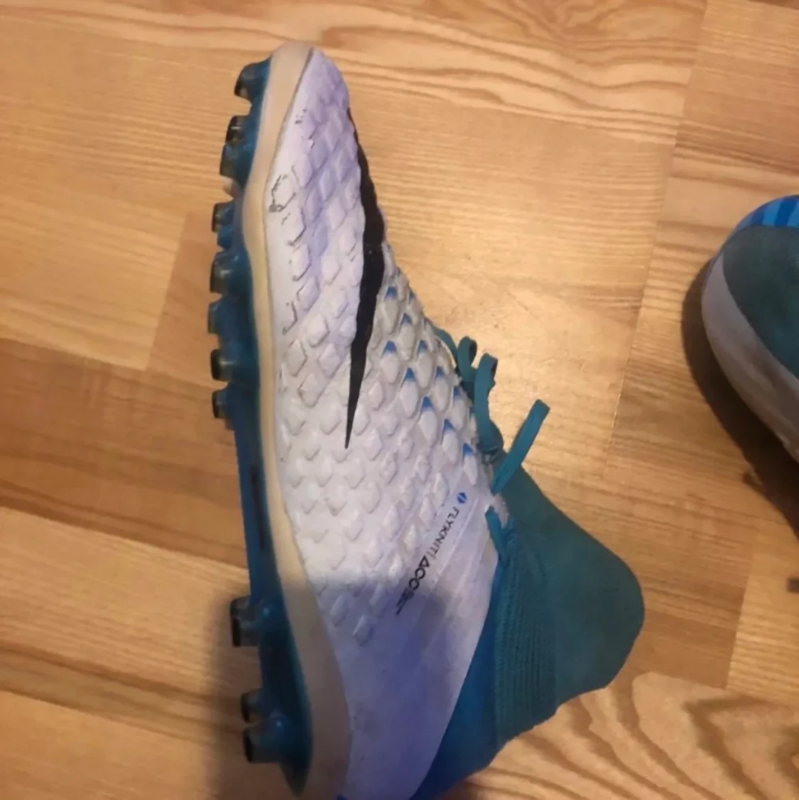 Nike Hypervenom  - 90