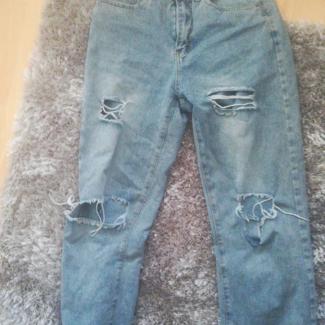 Säljer 1 par jeans - 90