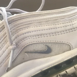 Nike  - Använda men i fint skick!!! 