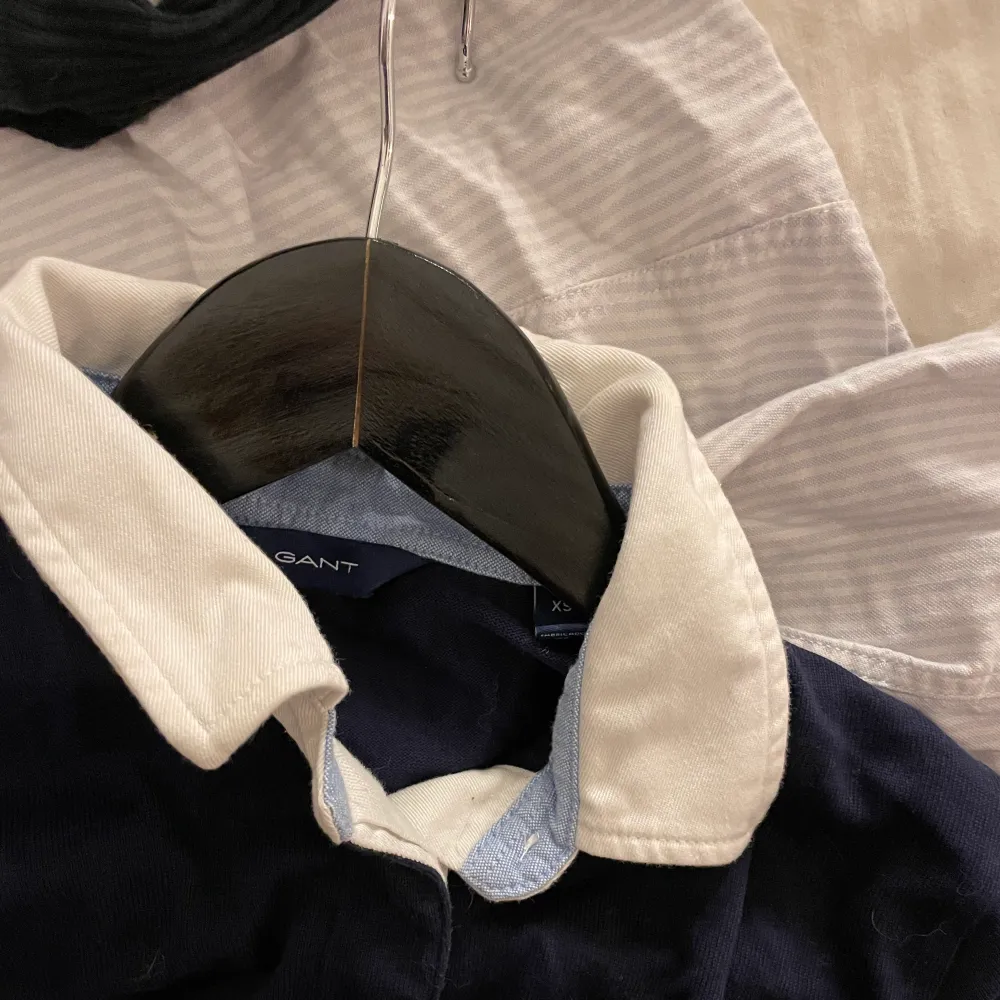 Gant tröja i nyskick (dock inte strykt på bilden vilket inte ger den rättvisa). Tröjor & Koftor.