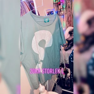 Tröja  - Används aldrig. Köparen står för frakt 