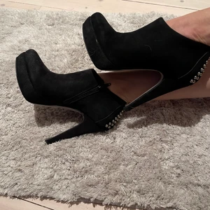 Stövletter i Mocka stl38  - Stövletter i Mocka stl38 