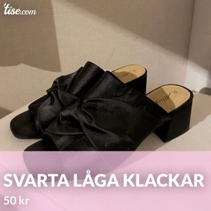 Svarta låga klackar  - Säljer dessa finingar som aldrig kommit till användning. Storlek 38🖤 
