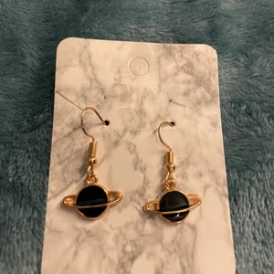 Örhängen  - Oanvända 