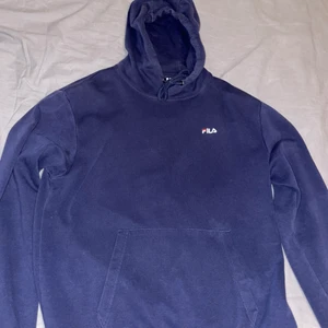 Fila hoodie - Använder inte längre så säljer den!