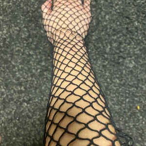 Oaänvända fishnet strumpbyxor - Oanvända fishnet strumpbyxor från Pull & Bear. Utan defekter💕