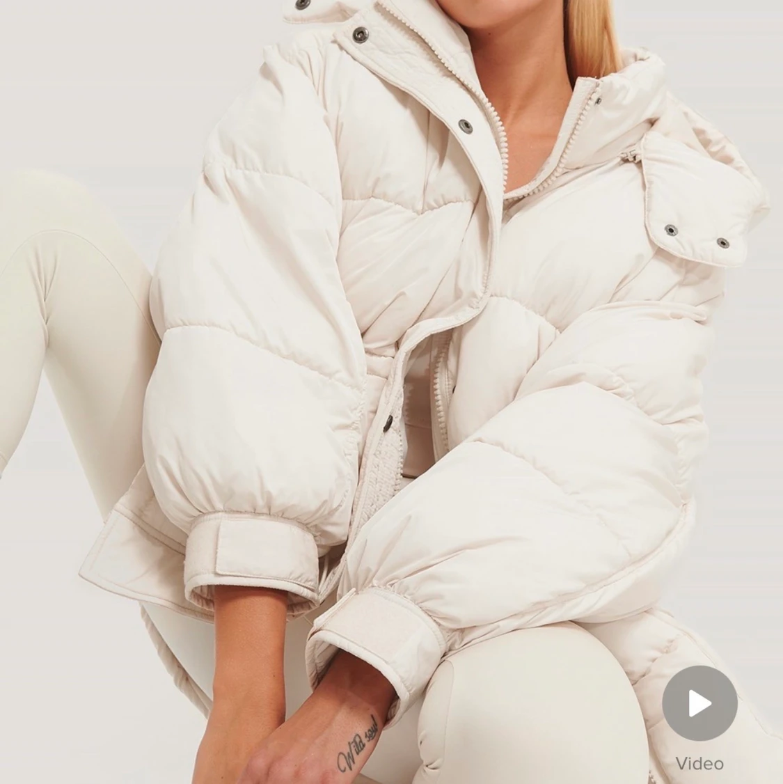 Dunjacka med dragsko NaKd nypris 899kr  - 91