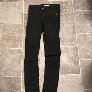 Ginatricot high waisted jeans storlek S  - Aldrig använda eller tvättade