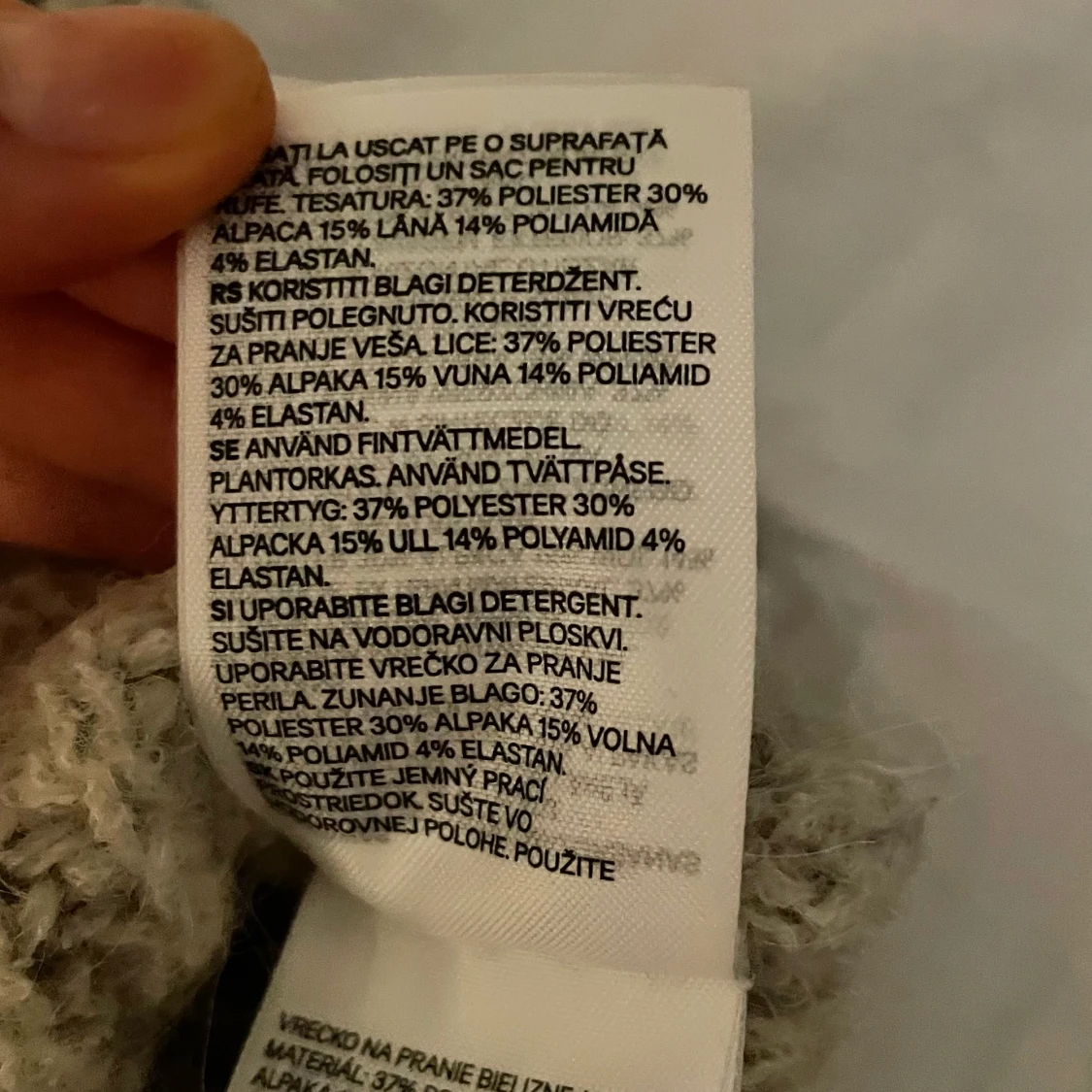 Stickad tröja  - 91