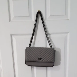 Victorias Secret väska - En helt ny Victorias secret väska! Kan mötas upp 💕