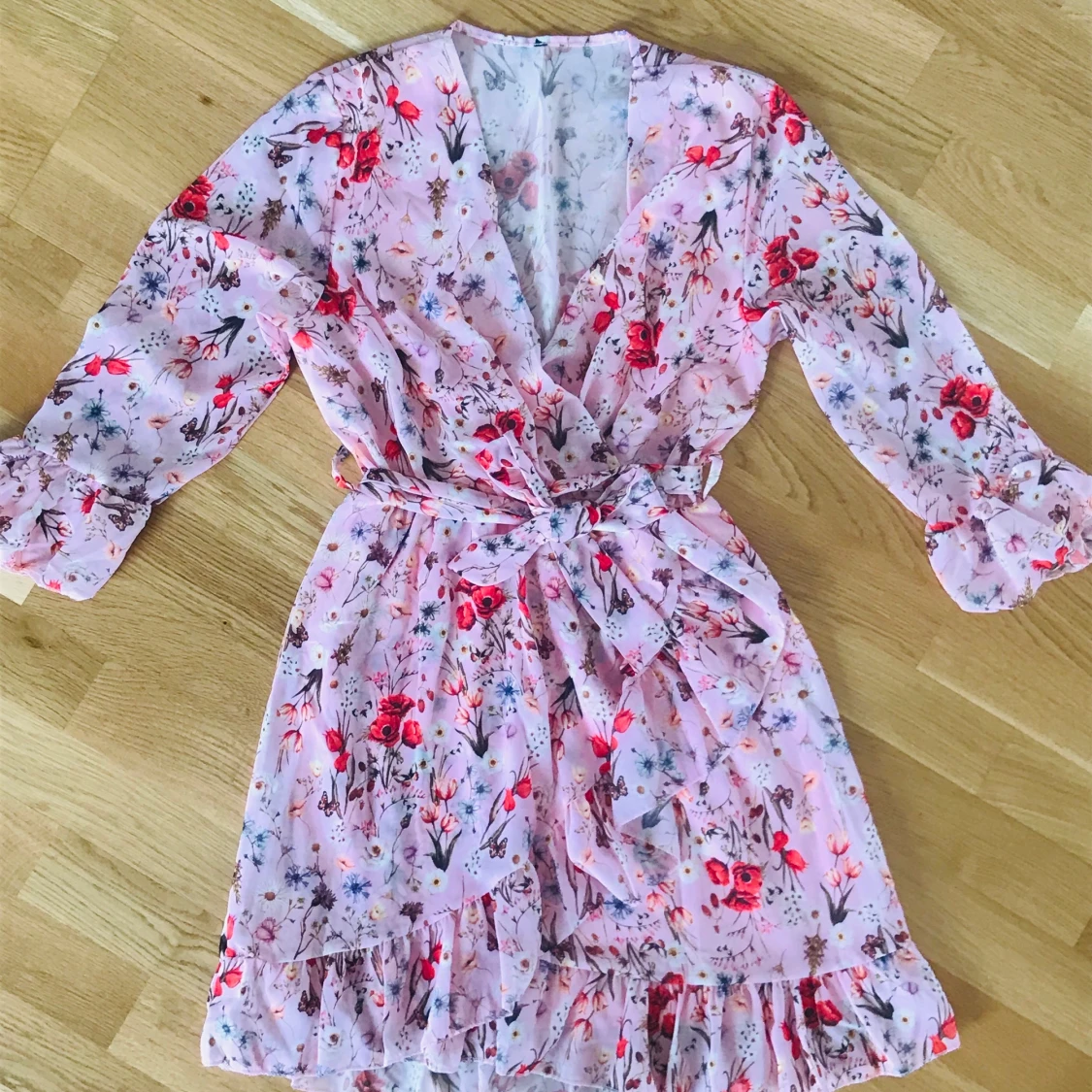 Sommar klänning, helt ny, storlek 36-38  - 91