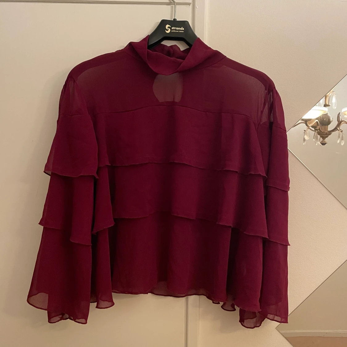 Burgundy sheer blus